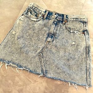 Abercrombie & Fitch Natural Rise Stonewashed Skirt Size 6